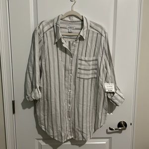 Oversized linen/cotton Liz Claiborne shirt. Size XL.